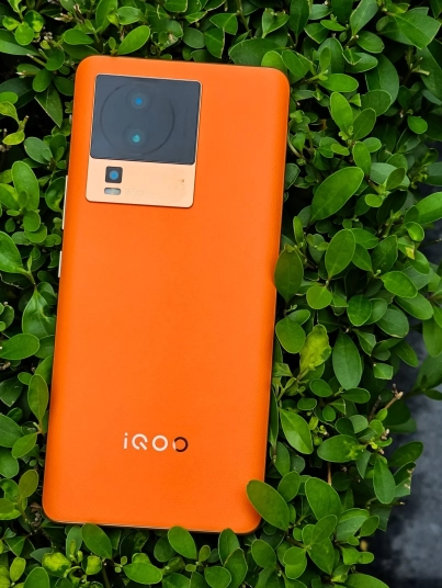 iQOO-NEO-7-PRO-review-with-pros-and-cons-1-scaled